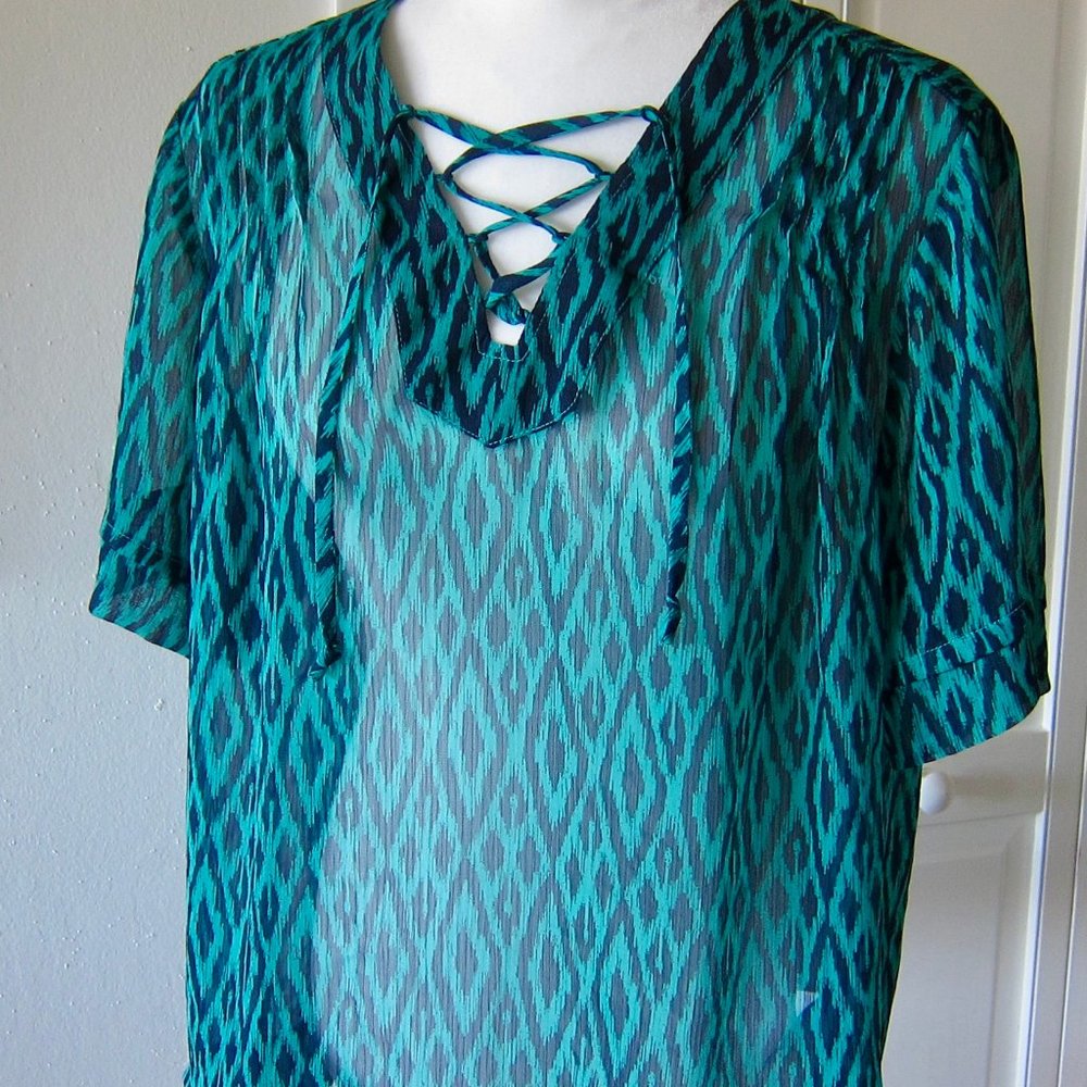 BANANA REPUBLIC FACTORY SHEER GREEN TOP WITH TRIBAL PRINT - SIZE LARGE